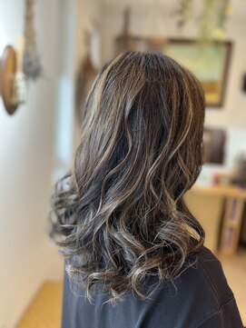 バンビ ヘアーメイク(Bambi hair make) 外国人風カラー
