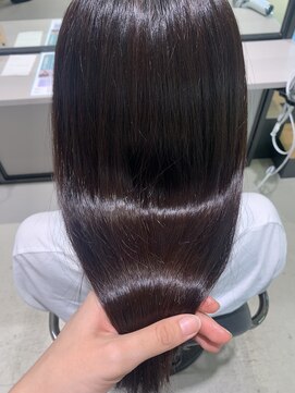 イル(il) 酸性ストレートパーマ【刈谷　安城　知立】
