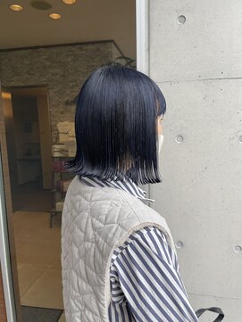 アチーブ ヘア デザイン(achieve hair design) 就活面接 黒髪暗髪ナチュラルブルーブラック 外ハネミディ