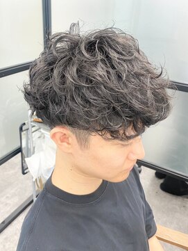 ナンバー アリア 三軒茶屋(N° aria) メンズカットハイライトマッシュパーマウルフアッシュブラック