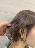 グレーベージュアッシュカラー前髪パーマ