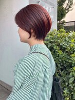タヴィ(Tavi)&nbsp;カシスカラーのくびれショートヘア/ショートカット/丸みショート