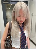 ホワイトブロンド/ブロンドヘアー/レイヤーカット/ロングウルフ