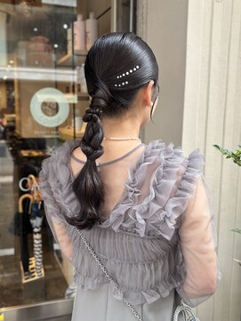 エヴリンアンドペイジ(Evelyn&paige) タイトヘア/ヘアセット【神戸/元町】
