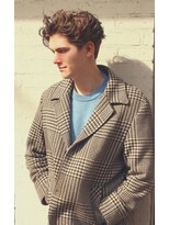 ジジバイワースホワイル(jiji by WORTH WHILE)&nbsp;刈り上げセンターパートサーフカールフェザーパーママレットヘア