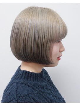 リュト(Lute) ミニボブ×パールベージュ