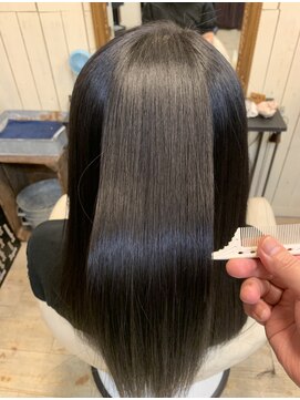 ノエル(NoEL) 【ワンランク上の縮毛♪】プロヴァライナー縮毛矯正カット9000円