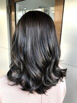 ネイヴィル(navile)&nbsp;◎赤みゼロ透明感カラー