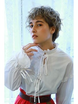 スピガ(SPIGA) ハイトーン個性派ショート