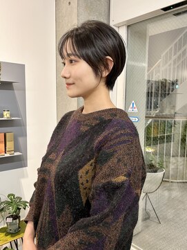 カサネ(casane) 大人ショート／前髪あり／サイドバング