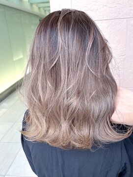 ボイスヘア(voice hair) 大人女性に似合うバレイヤージュ