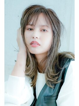 ノミネーション(Nomination) 外国人風バレイヤージュ