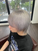 テテ(TETE)&nbsp;1円玉の色