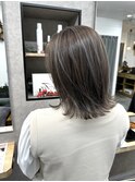 イメチェン/ホワイトブロンド/外ハネボブ/美髪/ワイドバング