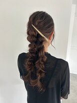 ミンティング(MINTing) 大人のツイン編み下ろしアレンジ/恵比寿