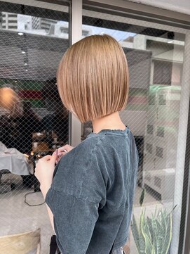 アドア 横浜(ADORE) 【ADORE 横浜】ぱっつんボブ×ミルクティーベージュ