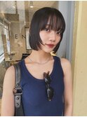 黒髪ミニボブ顔周りレイヤー