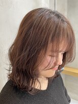 エリマ 調布(elima) レディースミディアムボブ顔周りレイヤーチェリーレッド