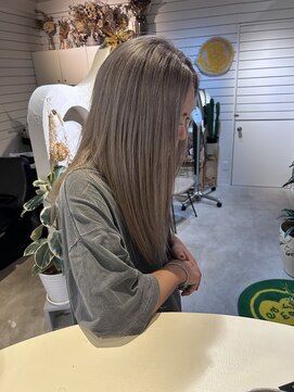 ビーマー(beamer) ベージュカラー