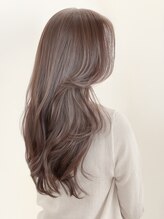 【髪質改善アドミオカラーが鮮やか】