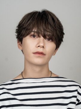 オーシャントーキョーオーバー 渋谷(OCEAN TOKYO OVER) ラウンドシースルーマッシュフェザーパーマニュアンスパーマ