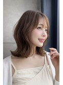 顔まわりで印象が変わる◎やわらか質感のミディアムレイヤーs220