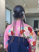 ホミ(FOMI)&nbsp;卒業式ヘアセット、袴着付け！タイトツインアレンジ！