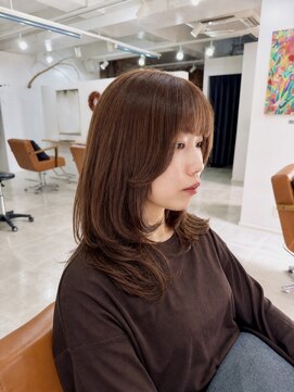 シーバイトリコ 市川(SEA by tricot) やわらか小顔ミディアムレイヤー