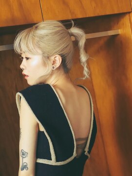 バーノン(VERNON) TWIST　PONY　ARRANGEwearingTAN【VERNON】058-262-3611