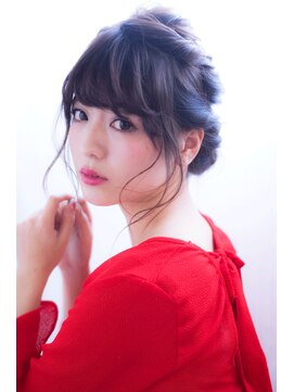 エルフォ(elfo) 【elfo】ロングのまとめ髪は上品にシニヨンをポイントに