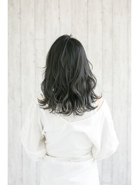 ヘアアンドリラクゼーション シャッセ(Hair&Relaxation SASE) 透け感×暗髪グレー