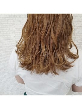 ブラスカ(brasca) シャンパンゴールドカラー