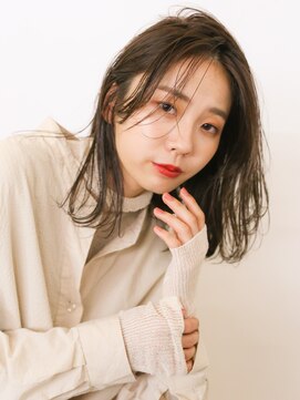 テトヘアー(teto hair) センターパート束感イルミナカラー前髪伸ばしかけラフウェット