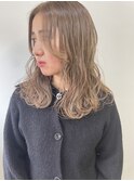 柔らかいミルクティーカラー