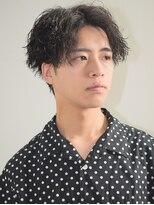 カーウォッシュバーバー(CARWASH BARBER)&nbsp;波巻きマッシュパーマツーブロックセンターパート0901