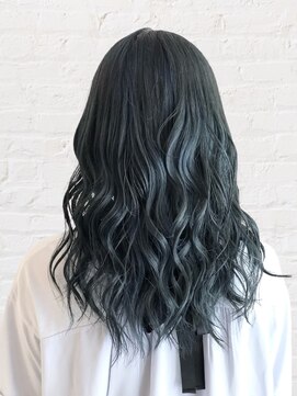 ジールヤマグチ 朝霧駅前店 ゆるふわロングレイヤー★ブルーオーシャン【白髪ぼかし】