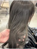 韓国ヘアオリーブグレージュブリーチ無しレイヤーカット原宿