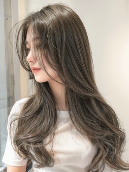 アンフィユヌキャトル(AnFye une Qatll)の写真/【カット＋ゆるふわパーマ＋LULUトリートメント¥18990】根元から自然なふんわりスタイル♪