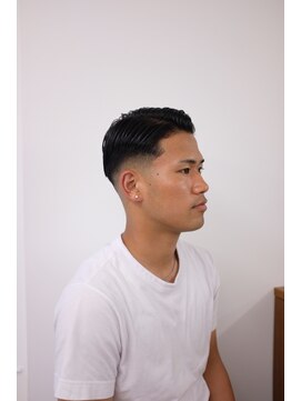 パストアンドニュー(past and new) 世田谷　ダウンパーマ　七三スキンフェード