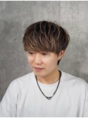 束感マッシュショート × ハイライトブラウン