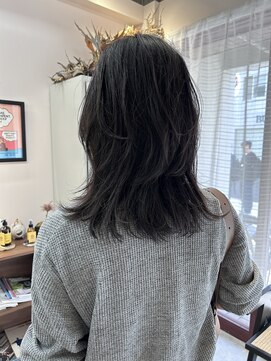 ルックアット(Look at) 【Look at】20代30代40代レイヤーミディアムウルフ