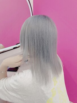 ロサ ファイブヘアー(Rosa..5Hair) ホワイトシルバー