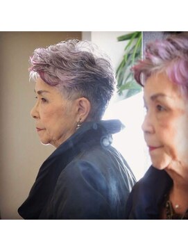 マッチレス(matchless) ＃７０代　＃イルミナ　＃塩基ハイライト ＃デザインマニキュア