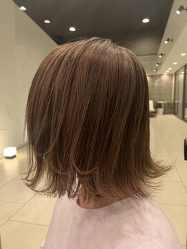 メゾン アヴァロ(Maison Avallo) #外ハネベージュ