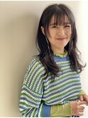 暗髪パーマ 無造作ウェーブ サイドバング