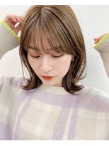 サンド 銀座(sand)&nbsp;シースルーバング☆長めの外ハネボブ☆柔らかいベージュカラー