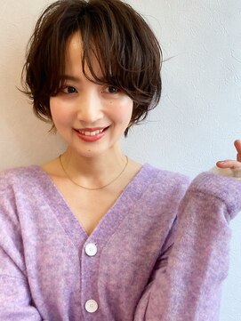 ノラ ギンザ(NORA GINZA) 小顔ショートカット×センターパート×Mixパーマ 20代30代40代