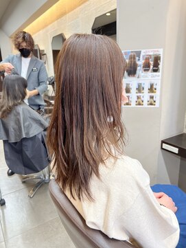 リリ(Liri material care salon by JAPAN) 軽さのあるロングレイヤーデザイン