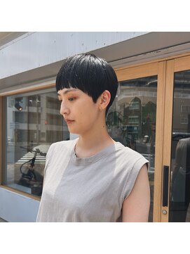 シアラ(ciala) ベリーショート＋マッシュ