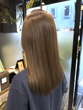 リノナ(Linona) ロングショートワンカールパーマカーキグレージュ前髪錦糸町